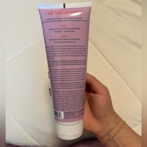 First Aid Beauty KP Bump Eraser Body Scrub - White and Purple - Picture 2 of 3